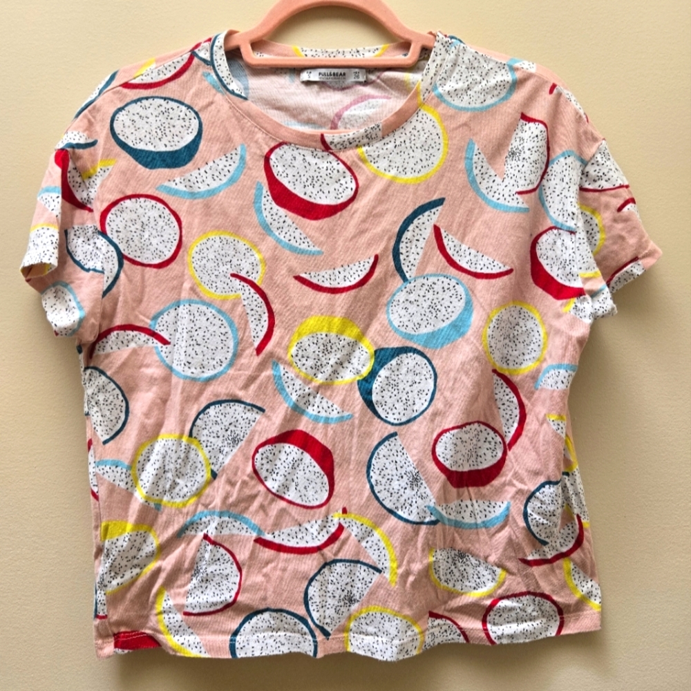 💫3 for 15$💫 Pull And Bear Dragonfruit Teeshirt